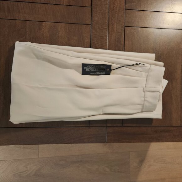 WITH TAGS - Aritzia Babaton Pleated 00 -  BONE - Picture 3 of 5